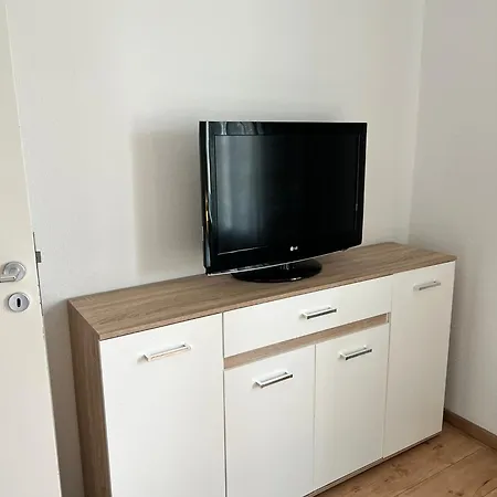 Lejlighed Geraeumig, Modern Und Perfekt Angebunden!