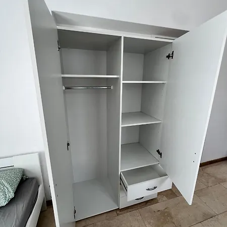 Geraeumig, Modern Und Perfekt Angebunden! Lejlighed